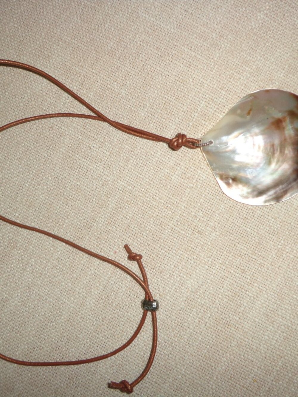 NEW Black Lip Shell Mother of Pearl / Leather Cord Necklace Adjustable